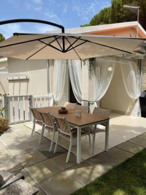 Zaffiro Casa Vacanze Al Mare Валедория Екстериор снимка