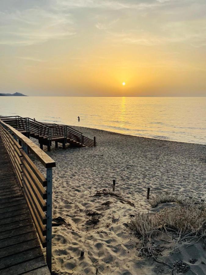 Zaffiro Casa Vacanze Al Mare Валедория Екстериор снимка